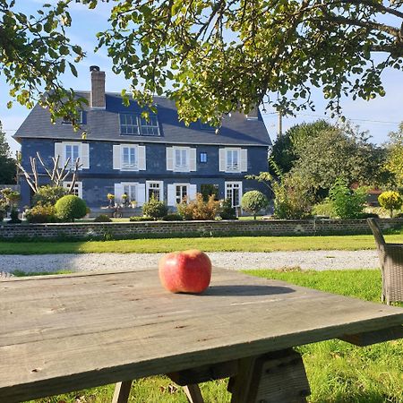 Par Hasard Ou Pas Bed and Breakfast Saint-Martin-aux-Chartrains Exteriör bild