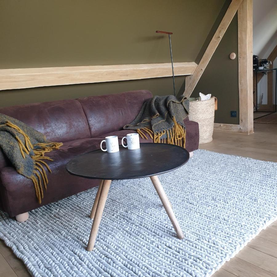 Par Hasard Ou Pas Bed and Breakfast Saint-Martin-aux-Chartrains Exteriör bild