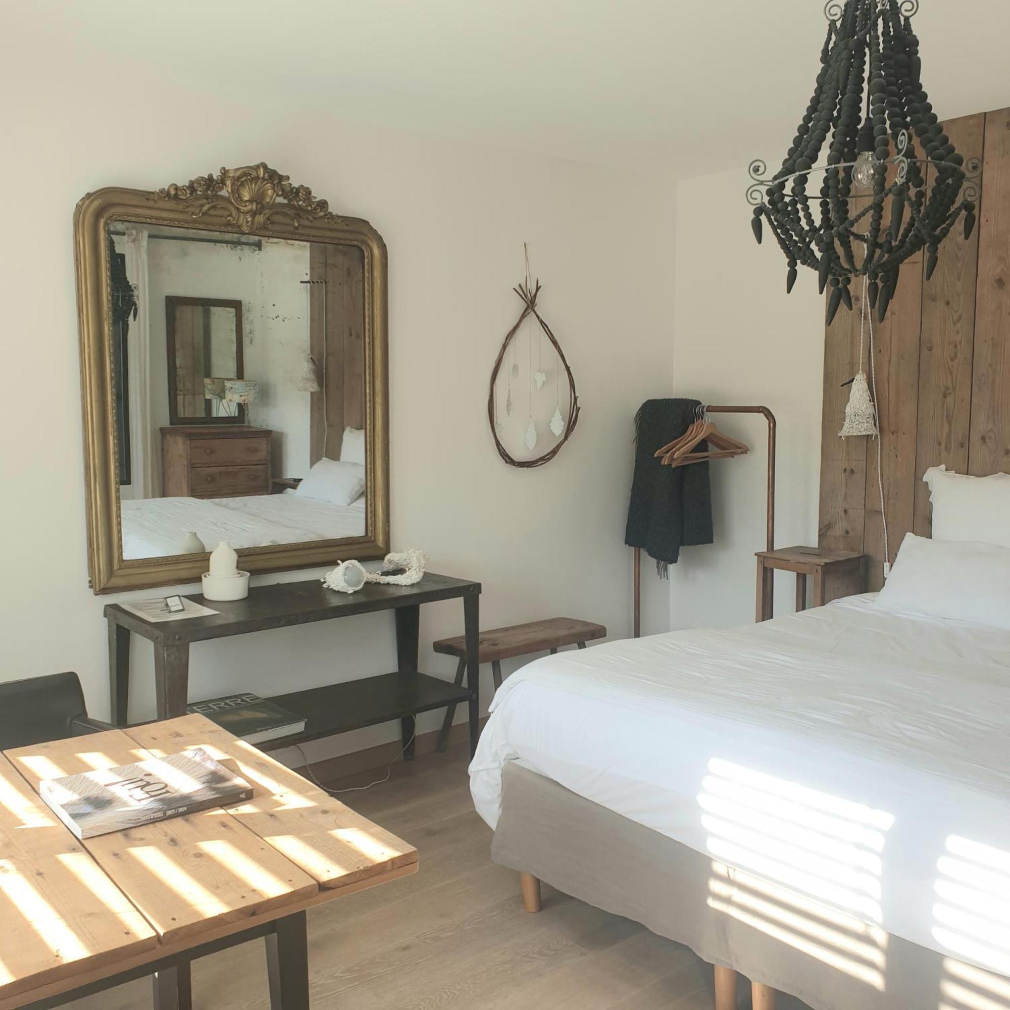 Par Hasard Ou Pas Bed and Breakfast Saint-Martin-aux-Chartrains Exteriör bild