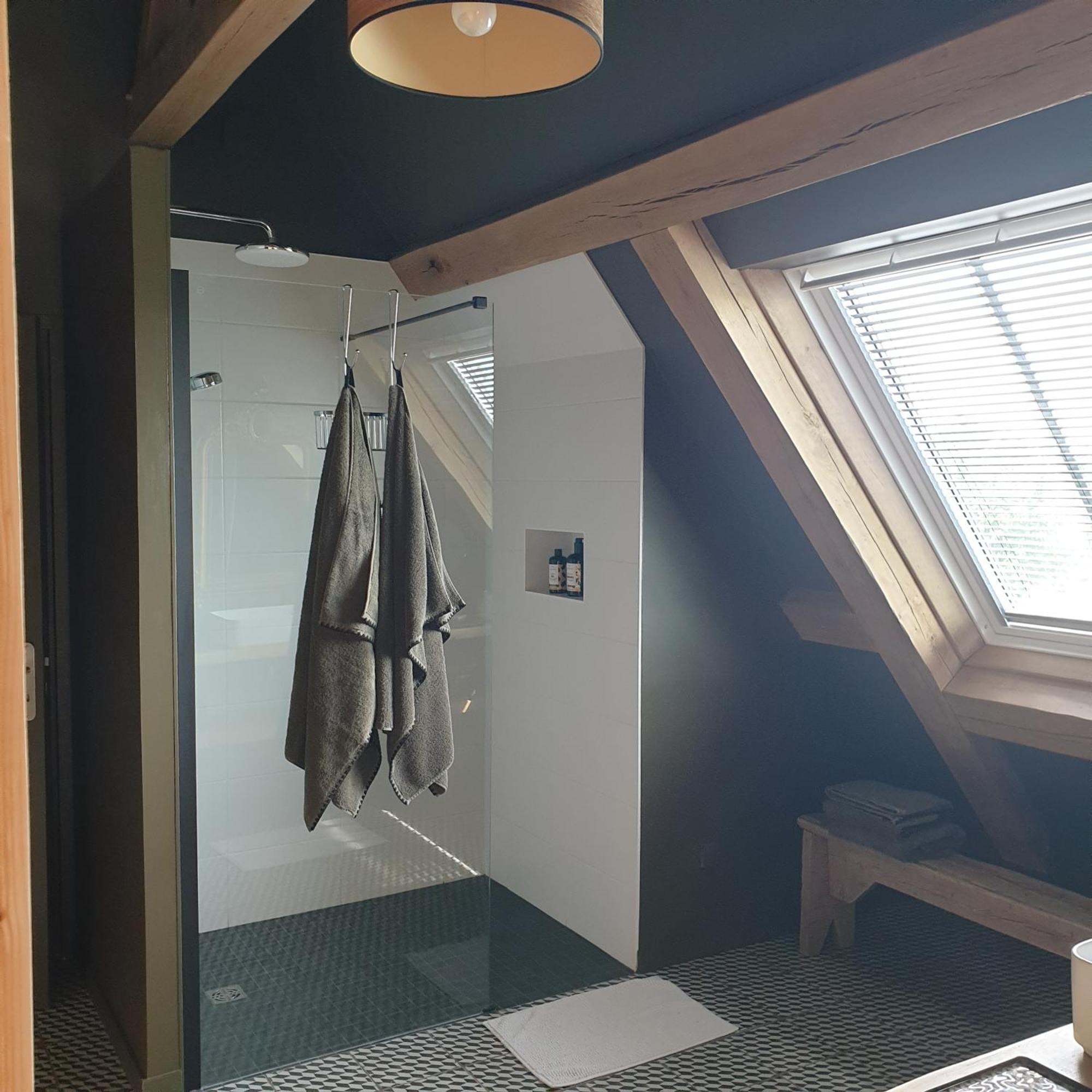 Par Hasard Ou Pas Bed and Breakfast Saint-Martin-aux-Chartrains Exteriör bild