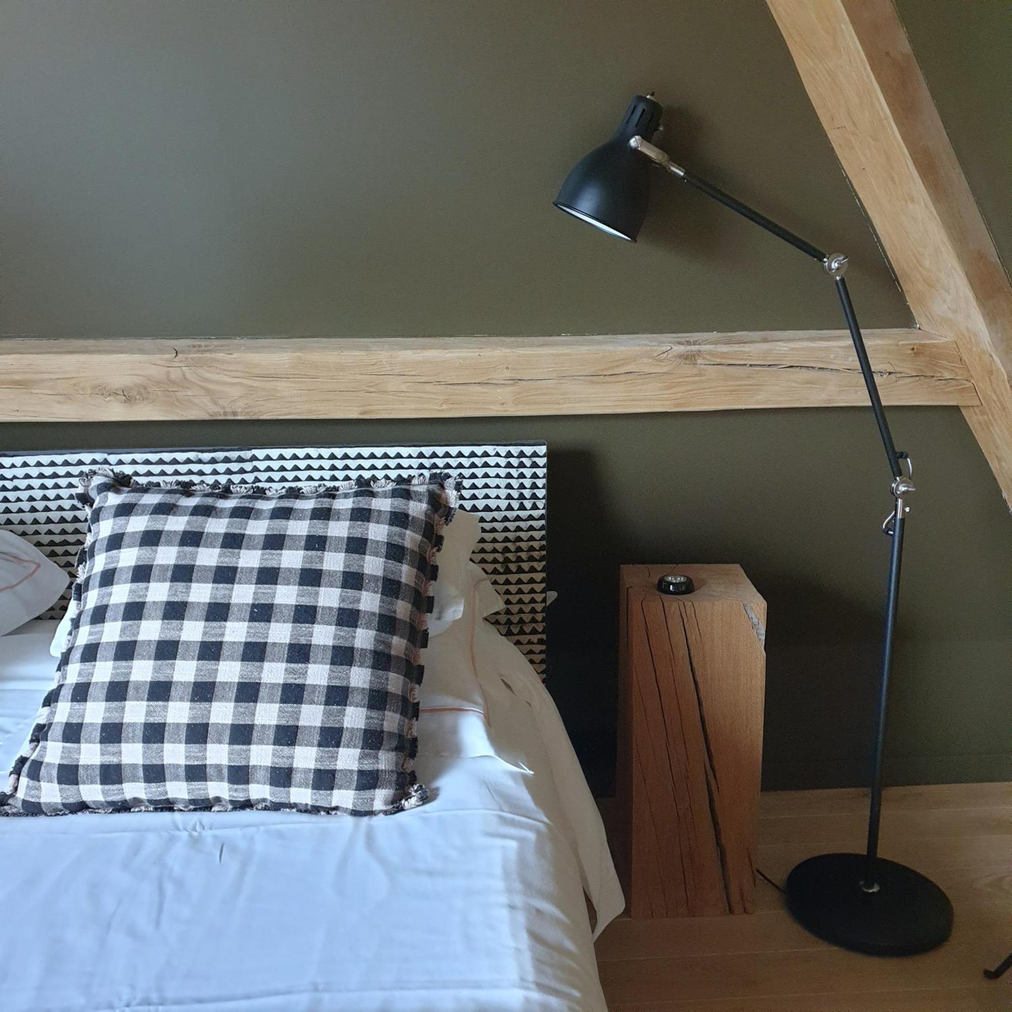 Par Hasard Ou Pas Bed and Breakfast Saint-Martin-aux-Chartrains Exteriör bild