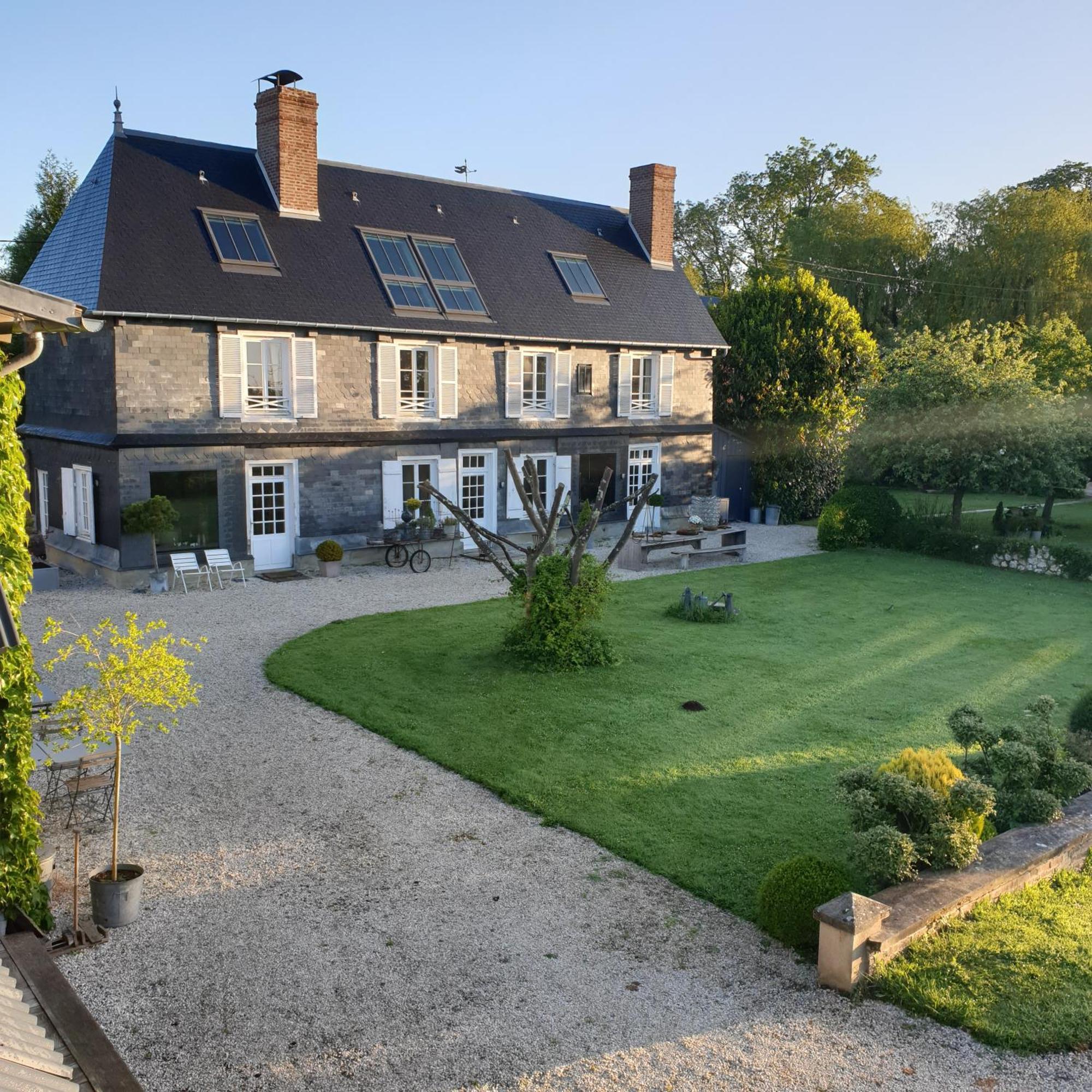 Par Hasard Ou Pas Bed and Breakfast Saint-Martin-aux-Chartrains Exteriör bild