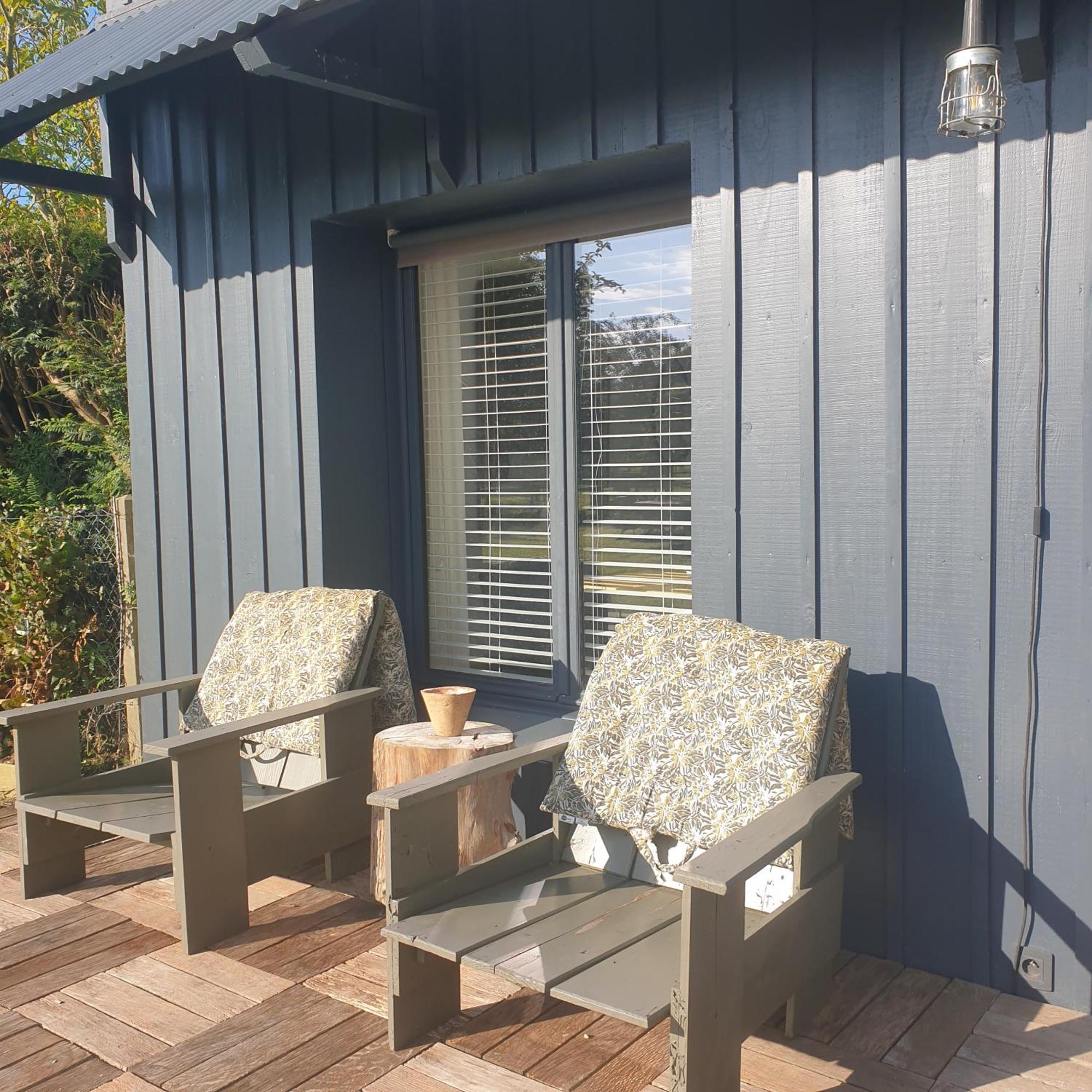 Par Hasard Ou Pas Bed and Breakfast Saint-Martin-aux-Chartrains Exteriör bild