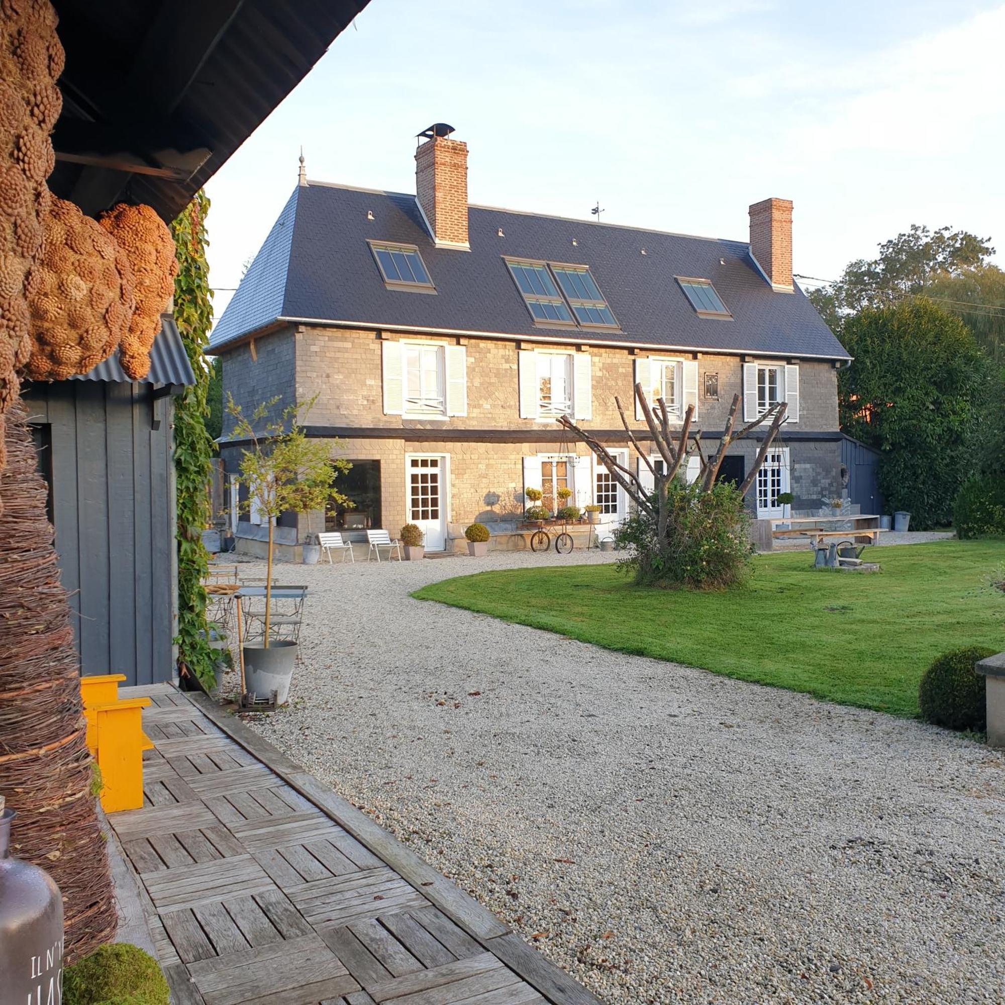 Par Hasard Ou Pas Bed and Breakfast Saint-Martin-aux-Chartrains Exteriör bild